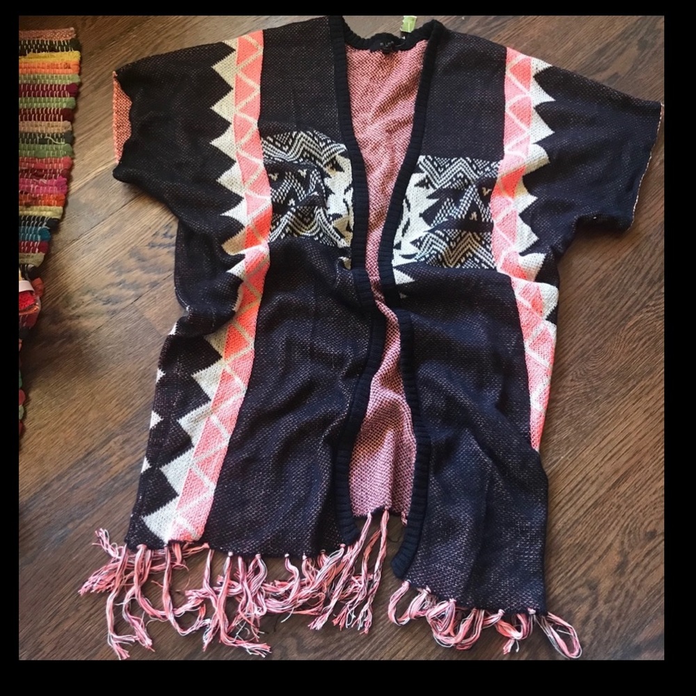 NEW Tribal Top